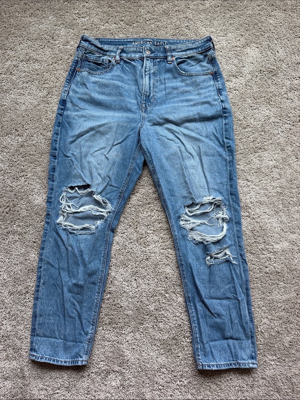 American Eagle Ripped Mom Jean